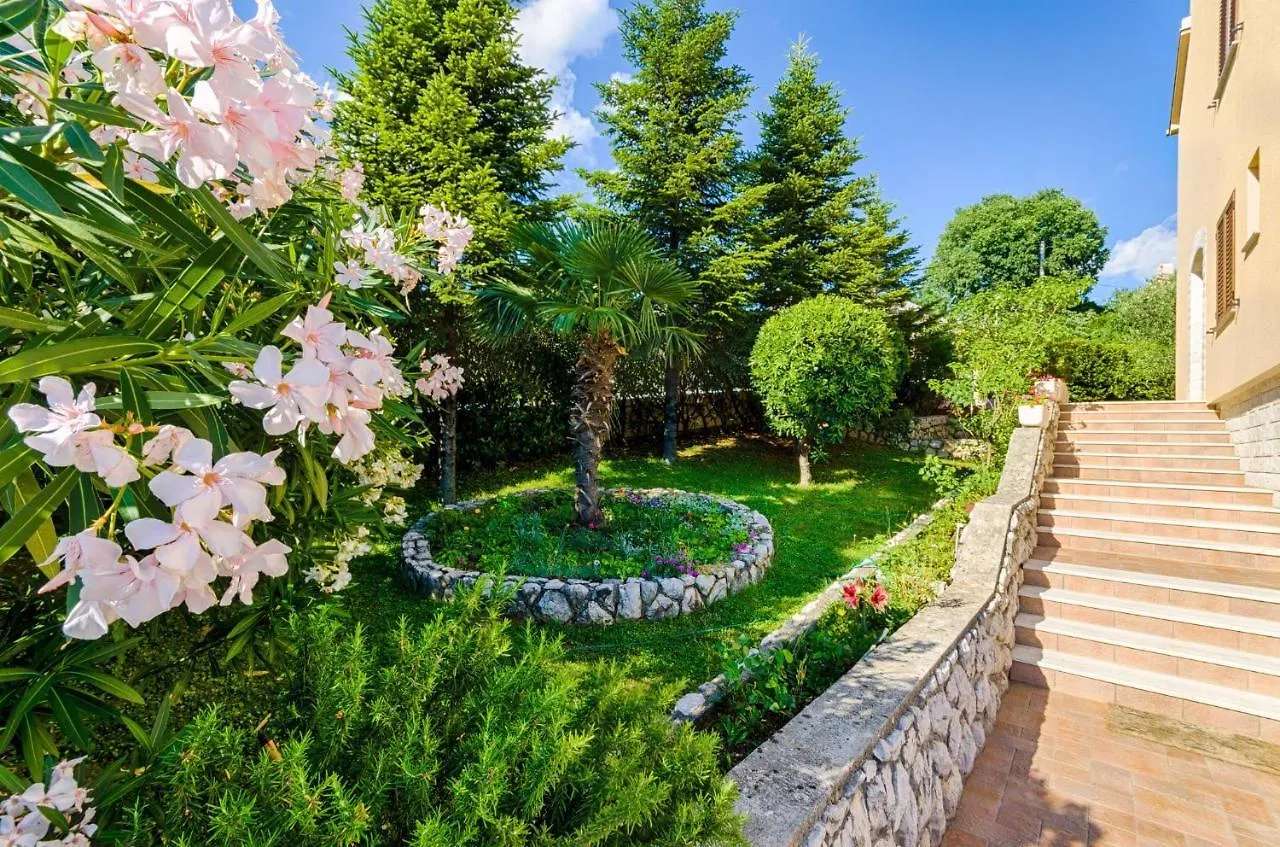 One-Bedroom Apartment Crikvenica 6 Dramalj